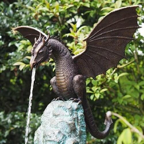 Simulation Spray Water Dragon Garden Decoration Garden Resin Sculpture Flying Dragon Statue Decoration 33*30*21CM