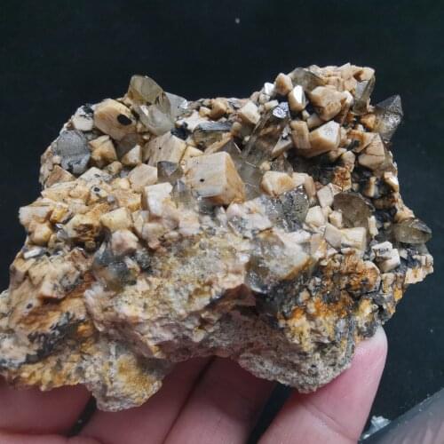152.4gRare natural garnet crystal hexagonal point feldspar multi mineral crystal symbiotic energy healing specimen free gift box