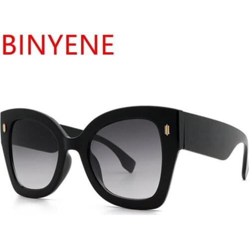 2021 Fashion Oversized Gradient Sunglasses Women Brand Designer Retro Black Shades For Female Rivet Cateye Square Sun Glasses
