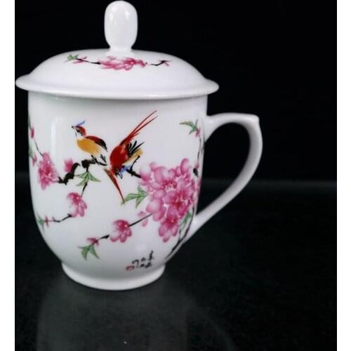 Chinese Ceramics Pastel Famille Rose Porcelain Flowers and Birds Figure Pattern Chinaware Capping Cup Tea Cup with a Cover