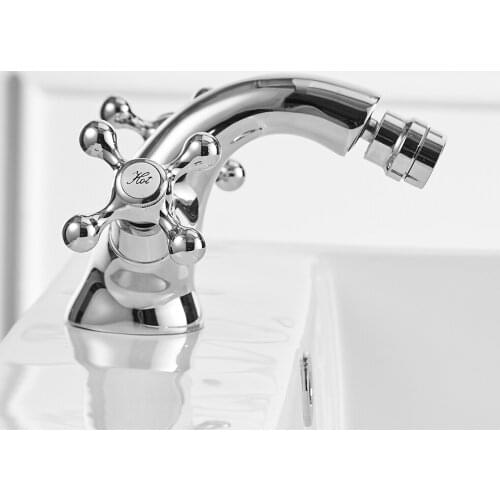 Bidet Faucets Europe Style Gold Bidet Faucet Bathroom Dual Handle Single Hole Bathroom Gold Mixer Taps Hot And Cold Tap WF-7313K