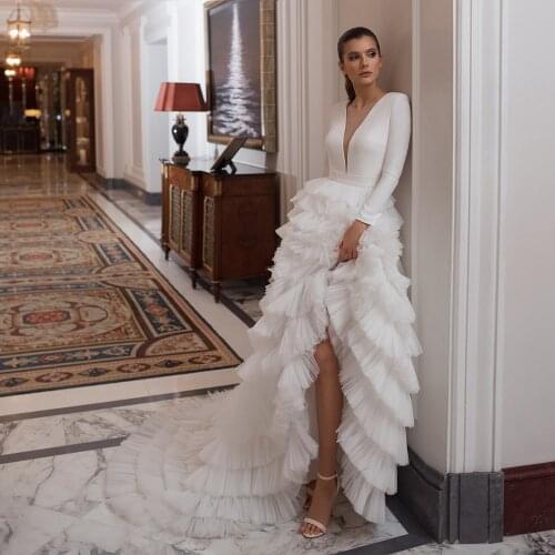 Robes De Mariage Long Sleeve Wedding Dress Tiered Skirt Vestido De Novia Simple Hochzeitskleid Button Back Trouwjurk