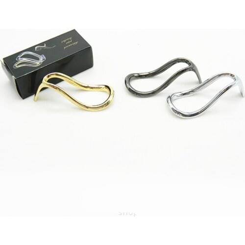 1PCS High-heeled Shoes Design Tobacco Pipe Rack Smoking Pipe Stent Tobacco Pipe Metal Holder Tool Smoking Accessories