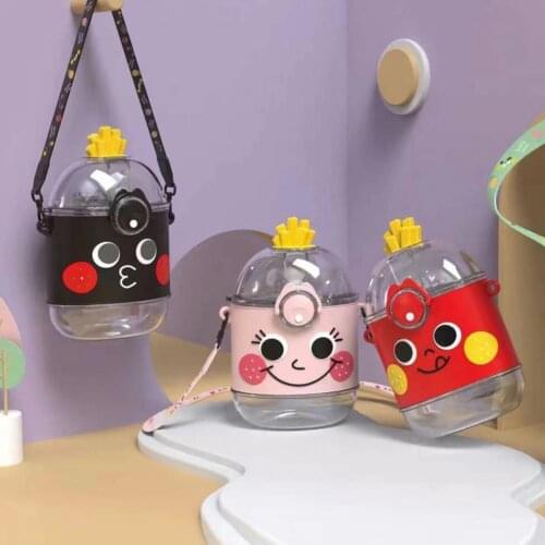 Web celebrity sippy cup cute high appearance level student plastic water cup portable childrens lock design can be slung cup