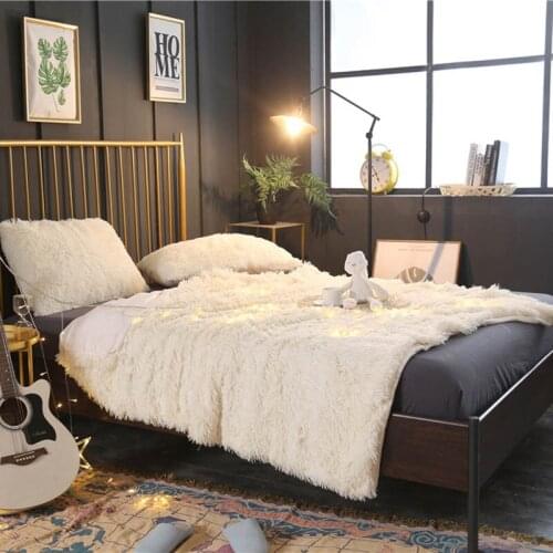 Super Soft Fur Throw Blanket on Couch Long Shaggy Fuzzy Fur Faux Winter Blankets for Bed Sofa Warm Cozy With Fluffy Sherpa Gift