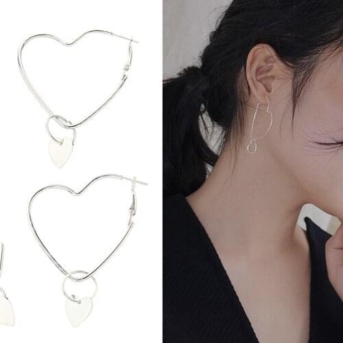 EM091 Personality Fashion Geometric Hollow Earrings For Women Sweet Heart-shaped Hoop Earring Jewelry Wholesale