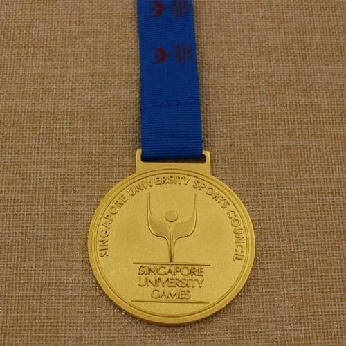 2019 Fashion 3D Design Football Metal Medal Hot Sale Gold Medal with Ribbon