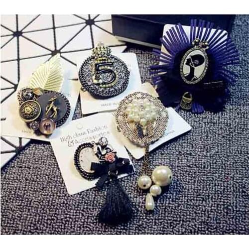 Pearl Fragrant Fringe Corsage Cartoon Lace Plaid Brooch Korean Version Alloy Jewelry Accessories