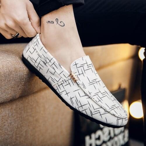 Mazefeng Spring Summer Mens Loafers Comfortable Flat Casual Shoes Men Breathable Slip-On Soft Leather Driving Shoes Moccasins