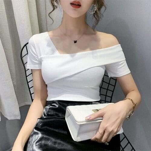 2021 Asymmetrical T-shirts for Women Hollow Out female Tops tide Off-the-shoulder top Bottoming Shirt Summer Womens Tees blases