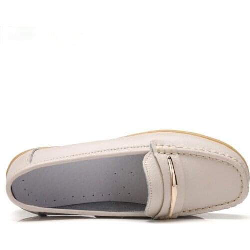 2021 New Genuine Leather Shoes Woman Slip On Women Flats Moccasins Womens Loafers Spring Autumn Mother Shoe Big Size 35-44