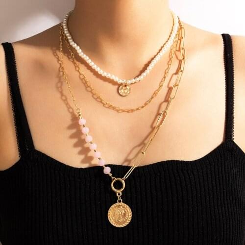 HuaTang Vintage Portrait Pendant Necklace for Women Multi-layer Bohemian Pearl Choker Necklace Jewelry Engagement Gift 18300