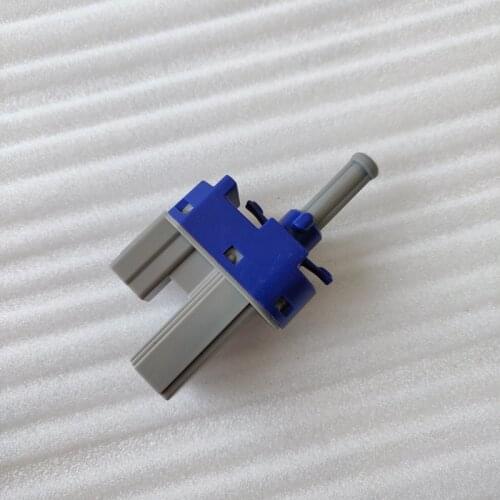 Suitable for Mazda GG Mazda6 Mazda GH AXELA BM Clutch switch Clutch control switch