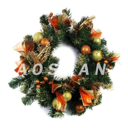 Hot-sale X-mas artificial pine needles wreath creative Christmas outdoor decoration for tree fireplace wall staris ornaments