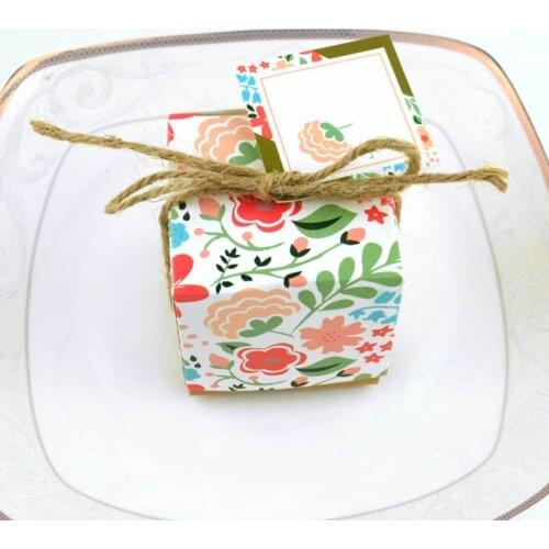 5pcs Flower Design Kraft Paper Candy Box Wedding Birthday Party Favor Bag DIY Candy Jewelry Gift Packing Box Eco Friendly