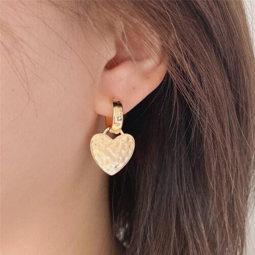 Gorgeous Gold Color Hammered Effect Heart Charm 4mm Width Hoop Earring For Women Modern Delicate Disassemble Classic Jewelry