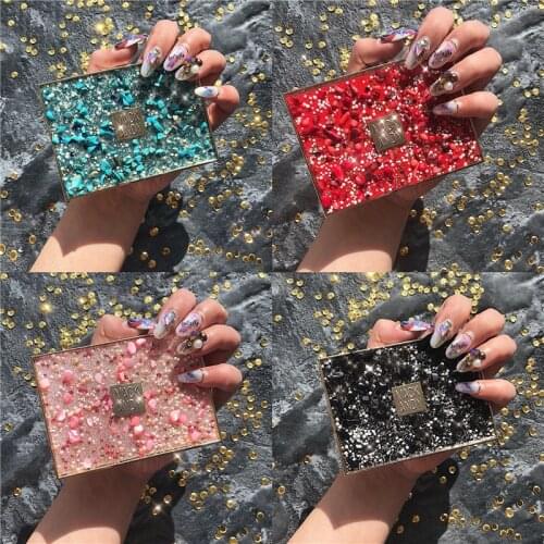 Spotlight Diamond 8 Colors Eye Shadow Palette Shimmer Glitter Matte Pigmented Eyeshadow Pallete Pressed Makeup Palette Cosmetic