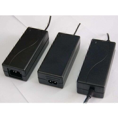 12.6v 10a dc lithium battery charger EU/UK/US/AU universal 12.6 volt 10 amp 10000ma battery charger input 100-240v DC 5.5x2.5mm