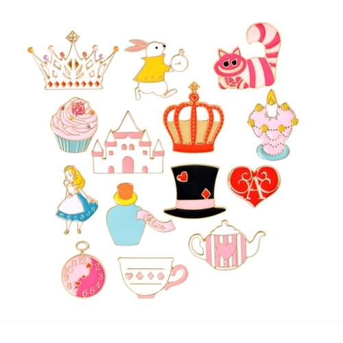 20/Lot Imperial crown Cat Magic Hat Princess Brooch Figures Pin For Lapel Action Figure