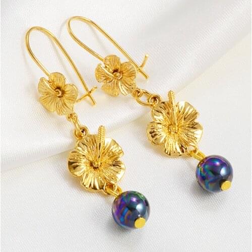 Anniyo Stud Earrings