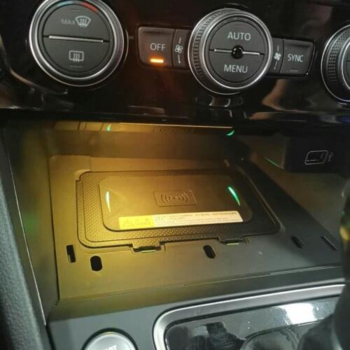 10W car QI wireless charging phone charger wireless mobile charger car accessories for VW T-roc Teramont Phideon for Jetta 2019