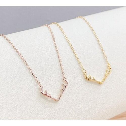 BOTU 2021 New Fashion Korean Style Designed Antlers Pendant Necklace Animal Exquisite Elk Necklace Creative Jewelry Gifts Women