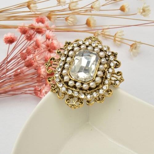 Xmas Gift Rhinestone Crystal Flower Brooches for Women Men Brooch Pin Wedding Bridal Party