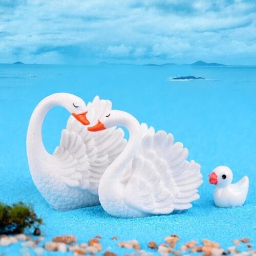 Modeling Animals Couples Swan Cartoon Anime Figure Micro Landscape Decoration Creative Pendant Accessories Figma Gifts for Kids