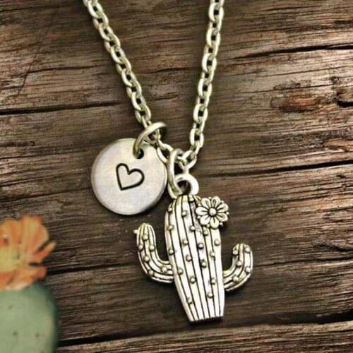New Arrival Retro Desert Cactus Love Heart Pendant Necklace Fashion Creative Geometric Shape Clavicle Chain Jewelry 2021