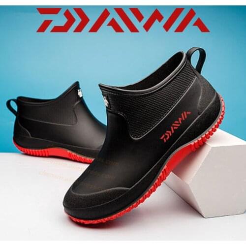 Daiwa 2020 Non-slip Shoes New Outdoor Warm Waterproof Fishing Shoes Fashion Rain Boots DAWA Outdoor Shoes Size 35-44