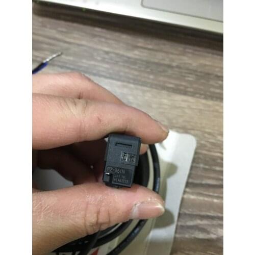 Keyence mirror reflective photoelectric switch PZ-G61N 10-30VDC