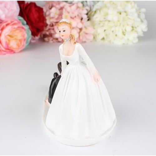 Cake Top Decoration Figurines Valentines Gift Elegant Bride Groom Couple Cake Topper Wedding Resin Figurine Valentine Day Gift