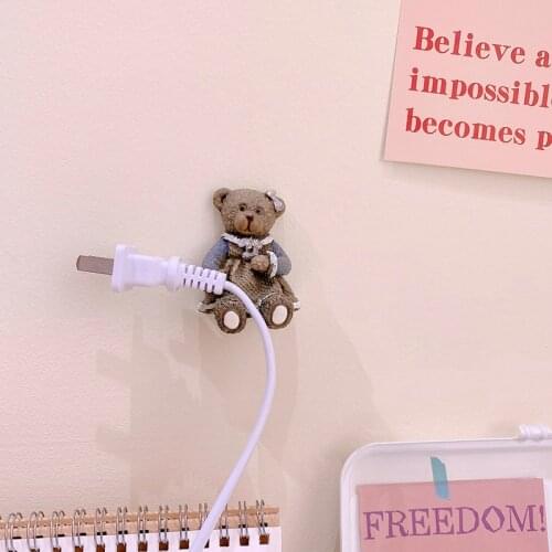 1pcs Cute bear Home Office Wall Powerful Adhesive Plastic Power Plug Socket Holder Hanger Wall Storage Hook High Quality