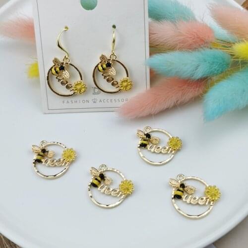 MuhNa 10pcs Wreath Bee Enamel Charm Metal Insect Honey Bees Earrings Pendants DIY Jewelry Make Accessories Craft Golden Base