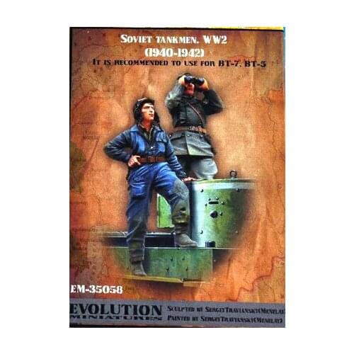 Soviet resin soldiers of World War II Armored combat vehicle crew Two-person kit model 1:35