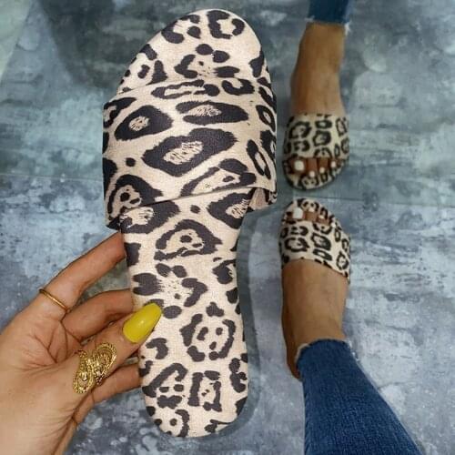 2020 Fashion Leopard Print Slippers Women Open Toe Sexy Slides Beach Shoes Slippers Big Size Slippers Slides Women 36-43