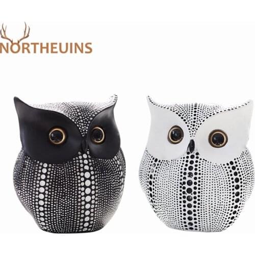 NORTHEUINS Nordic Resin Wise Owl Figurines Animal Statue Sculpture Crafts for Home Interior Decor Desktop Table Decoration Gifts