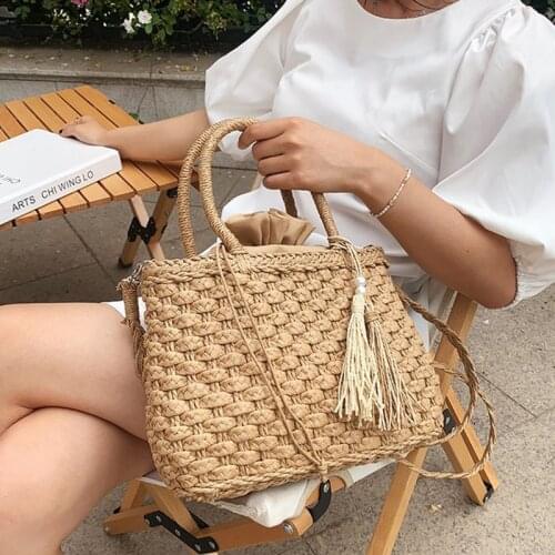 Summer Beach Straw Crossbody Bag Womens Fashion Tassel Bucket Handbag Woman Drawstring Large Capacity Shoulder Bag Women 2021