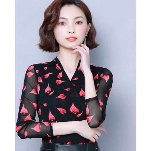 Women Spring Autumn Style Elegant Lace Blouses Shirts Lady Casual Long Sleeve V-Neck Printed Lace Blusas Tops DD8077