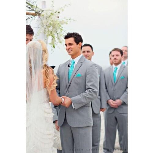 2018 Two Buttons Groom Tuxedos Notch Lapel Mens Suit Light Gray Groomsmen/Best Man Wedding/Prom Suits (Jacket+Pants+Tie)