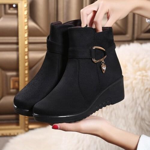 2020 Winter New Fashion Women Snow Boots Short Tube Plus Cashmere Womens Boots All-match