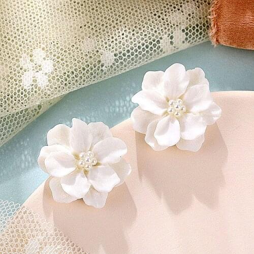 VKME white flower earrings 2020 new trend high-end earrings female wild earrings summer new