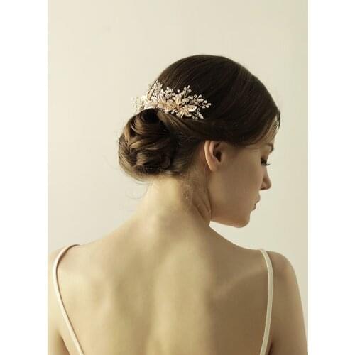 Romantic Sweetheart Bridal Headdress Crystal Alloy Small Pearls Leaves Hair Comb for Wedding Perform Travel Photo Prop O828