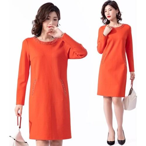 2020 Simple European style round neck bright autumn and winter womens Handmade nail beads show white and thin dress