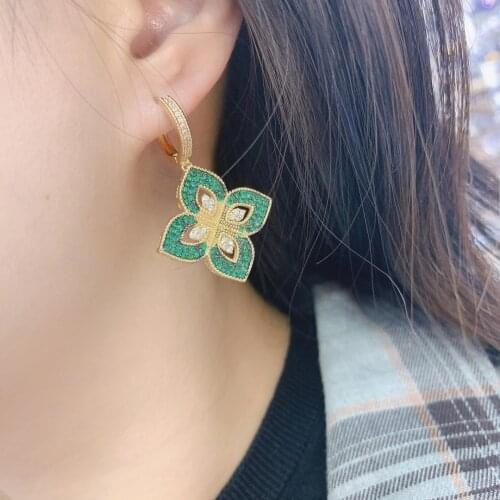 Luxury Women Earring Vintage Crystal Zircon Stud Earring Pendant Charm Lady Gift Arethetic Korean Fashion Jewelry Hot Sale 2021