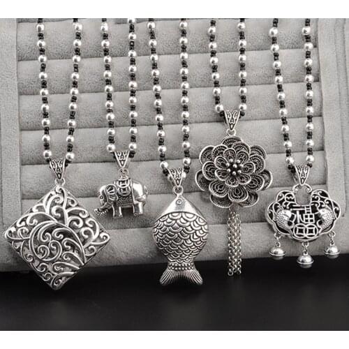 Vintage Jewelry Bohemian Tibetan Silver Color Necklaces Gypsy Ethnic Hollow Carved Metal Flower Pendants Necklaces For Women