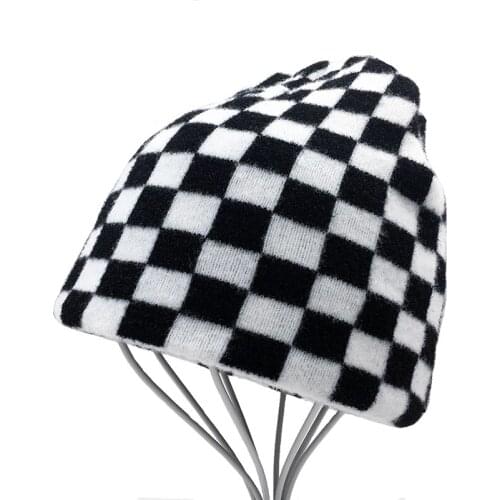 2020 new Black and white plaid Beanies for Women Cow Print Knitted Winter Hat Hip-hop Skullies Hat Unisex warm Cold cap