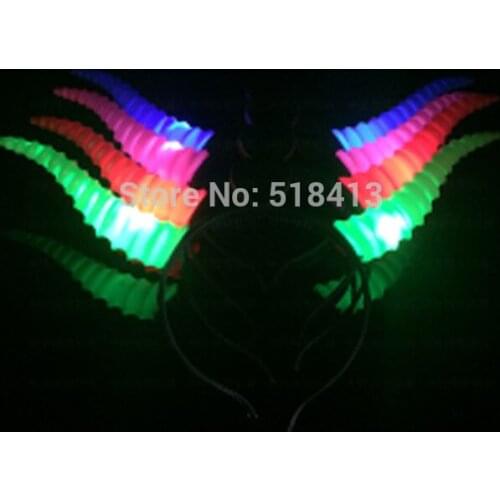 2021 New Hot Sell Plastic Funny Children Gags & Practical Jokes Glowing Lights Flash Children Lamb Horn Shape Head Toys 2021