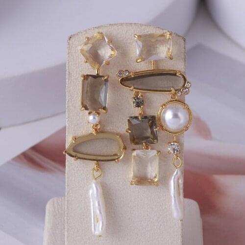 European and American jewelry wholesale translucent gradient resin inlaid pearl asymmetric earrings