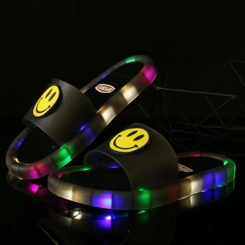 2020 Light Up Slippers Children LED Kids Slippers Baby Bathroom Sandals Kids Shoes for Girl Boys Flip Flops Toddler